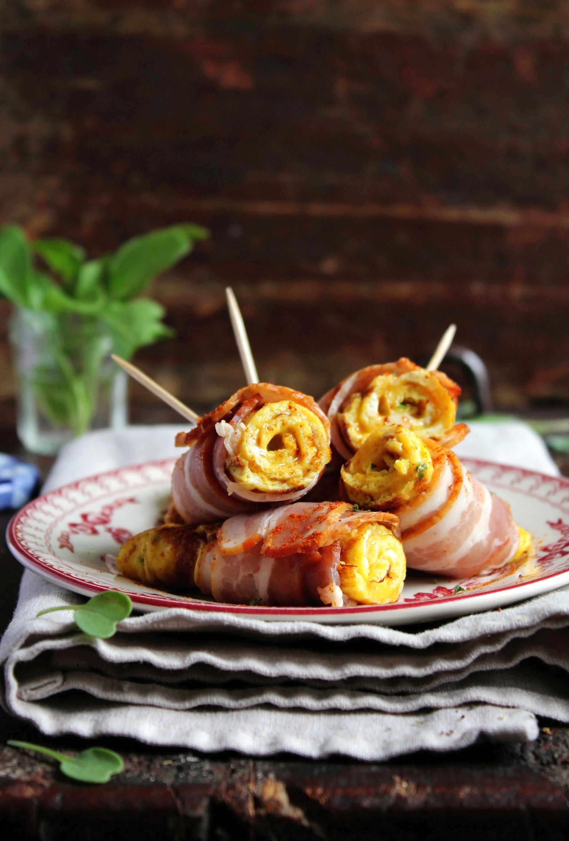 Omelette rolls with bacon 1